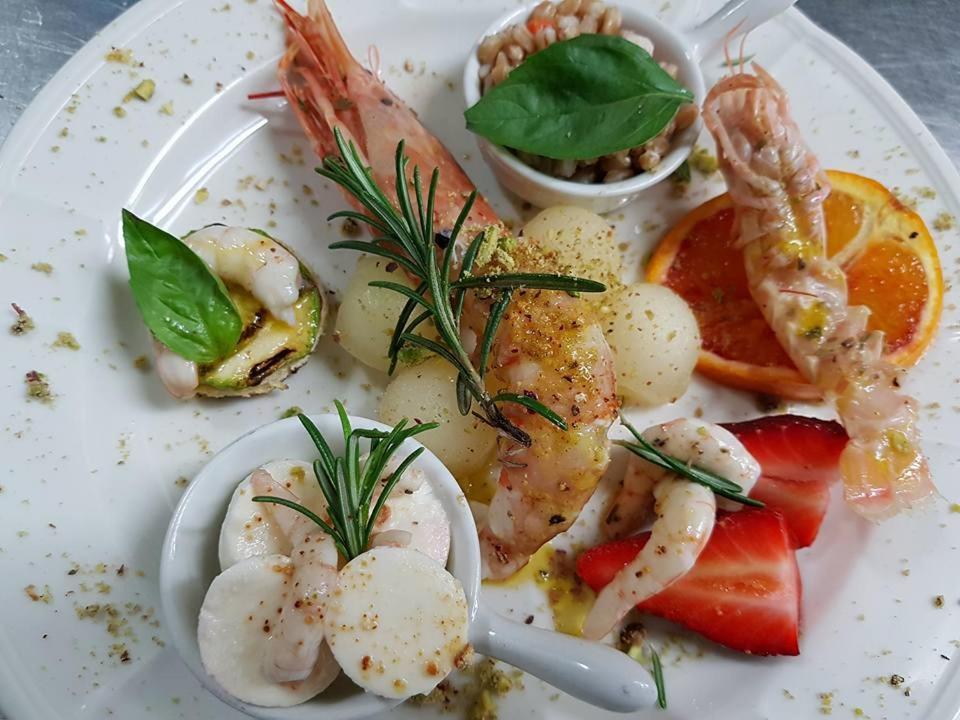 פיזה B&B La Sicilia A Tavola מראה חיצוני תמונה